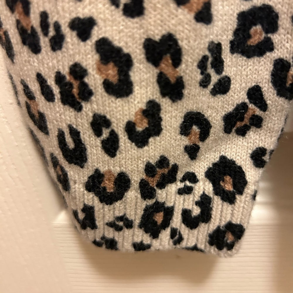 H&M Girls Cheetah Print Button Down Sweater Sz 8-10Y - Picture 5 of 9